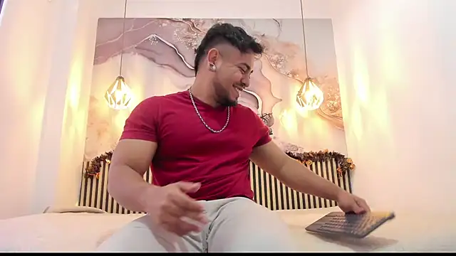 Snapshot of BrianMalonee chatting on 10.22.25 BrianMalonee online show from 10.22.25