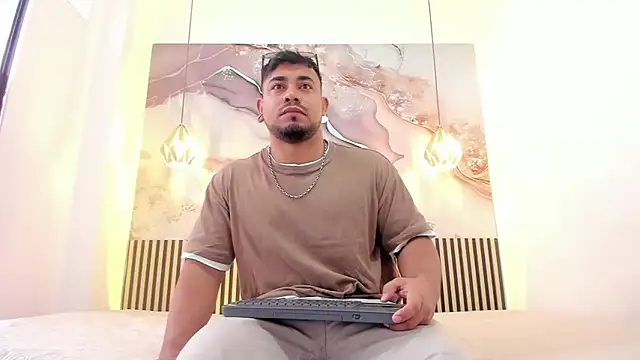 BrianMalonee online show from 11.11.25