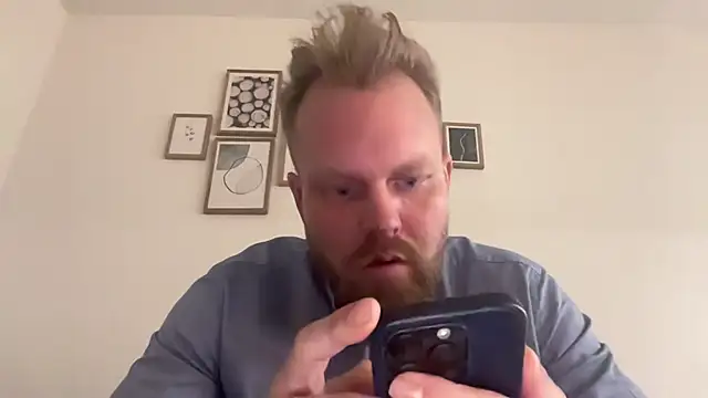 Snapshot of jerkoffwankster chatting on 01.06.25 jerkoffwankster online show from 01.06.25