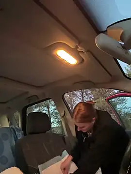 Snapshot of selenaluvv chatting on 01.13.25 selenaluvv online show from 01.13.25