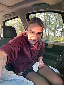 Snapshot of selenaluvv chatting on 01.24.25 selenaluvv online show from 01.24.25