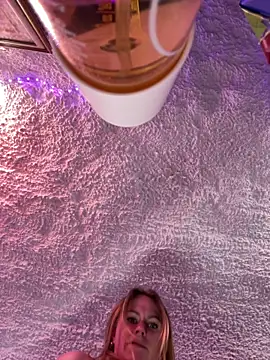 selenaluvv online show from 04.03.26