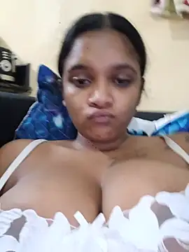 Snapshot of Indianqueen03 chatting on 06.01.26 Indianqueen03 online show from 06.01.26