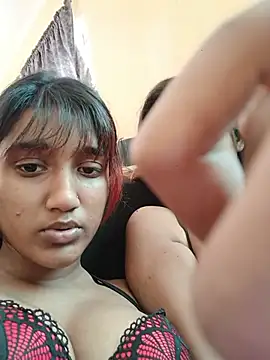 Snapshot of Indianqueen03 chatting on 06.24.26 Indianqueen03 online show from 06.24.26