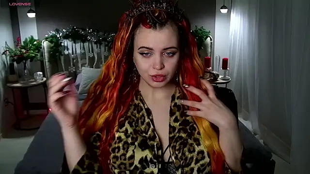 Miss Maya Mils online show from 12.31.24