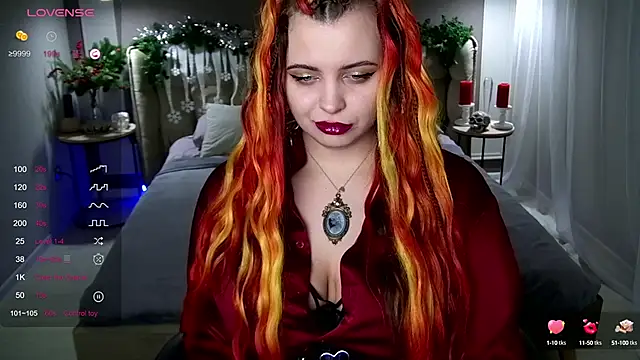 Miss Maya Mils online show from 01.06.25