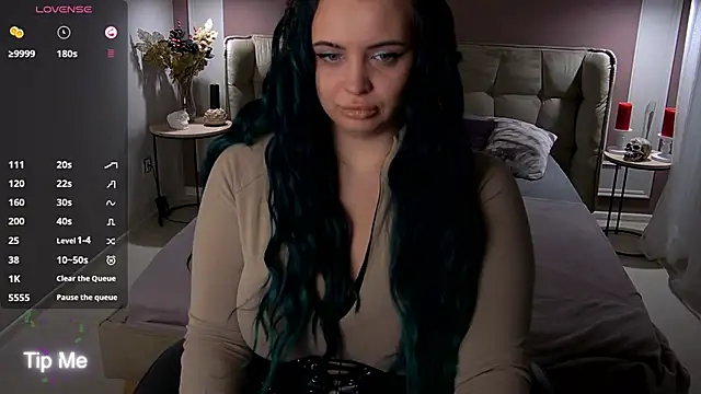 Miss Maya Mils online show from 10.15.25