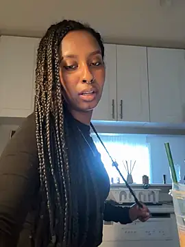 Your Paris online show from 01.25.25