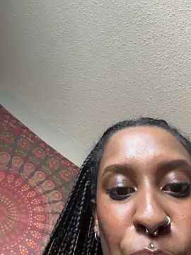 Your Paris online show from 02.24.25