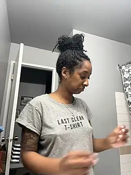 Your Paris online show from 03.06.25