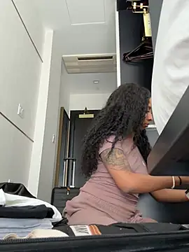 Your Paris online show from 02.23.26