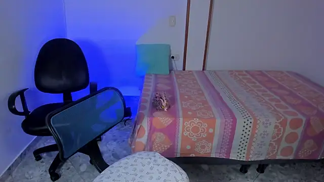 iris torrez  online show from 09.21.25