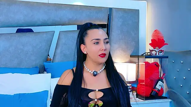 Snapshot of Evangeline_Taylorr chatting on 10.21.25 Evangeline Taylorr online show from 10.21.25