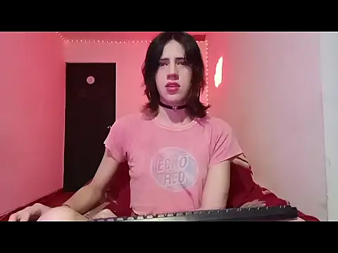 Snapshot of lucydreamm chatting on 11.12.25 lucydreamm online show from 11.12.25