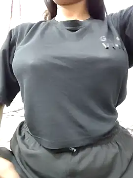 Snapshot of MohiniHott chatting on 10.26.25 MohiniHott online show from 10.26.25