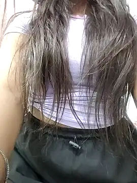 Snapshot of MohiniHott chatting on 10.31.25 MohiniHott online show from 10.31.25