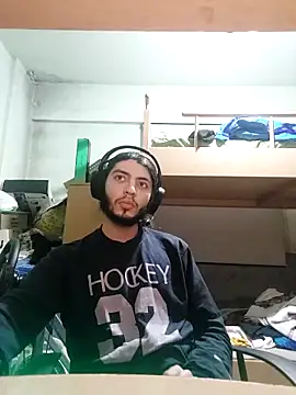 Snapshot of kleineid77 chatting on 02.08.25 kleineid77 online show from 02.08.25