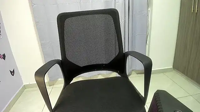 Snapshot of isaaclatino chatting on 09.25.25 isaaclatino online show from 09.25.25