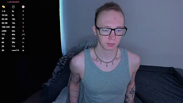 Snapshot of Alex_silents chatting on 04.21.26 Alex silents online show from 04.21.26