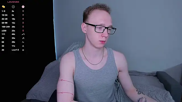 Snapshot of Alex_silents chatting on 05.16.26 Alex silents online show from 05.16.26