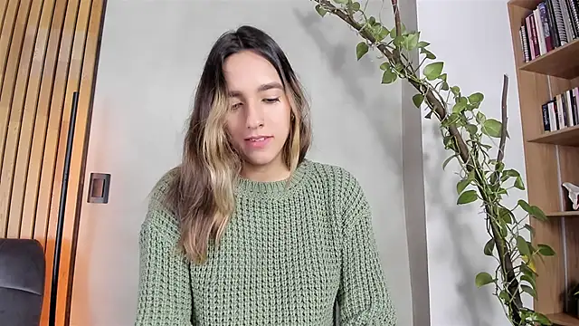 Snapshot of honeyhot69__ chatting on 12.26.24 honeyhot69 online show from 12.26.24