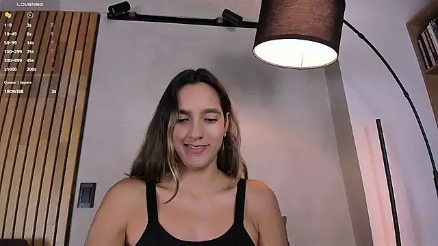 Snapshot of honeyhot69__ chatting on 02.23.25 honeyhot69 online show from 02.23.25