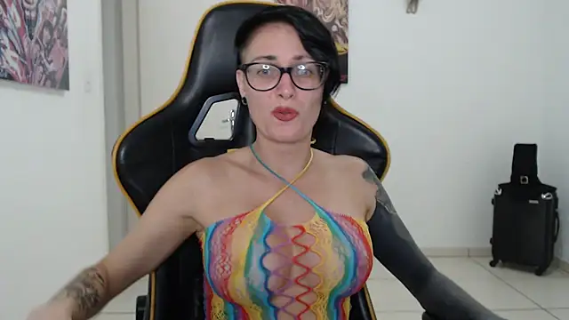 CrisBathoryxxx online show from 12.08.24