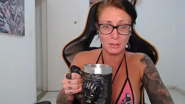 CrisBathoryxxx online show from 03.01.25