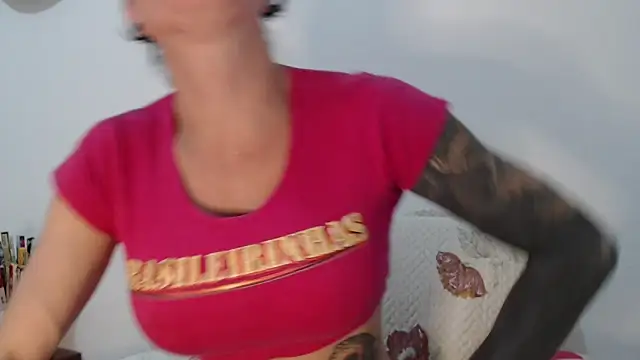 CrisBathoryxxx online show from 09.13.25
