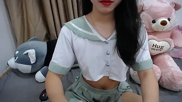 Snapshot of Amila-xoxo chatting on 10.21.25 Amila-xoxo online show from 10.21.25