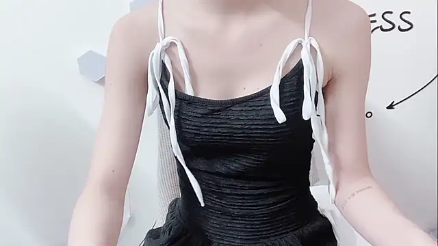 Sarah-ery online show from 04.10.26