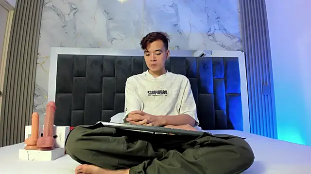 bunny maxi online show from 10.10.25