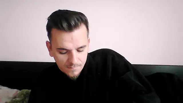 Snapshot of Huge_cock22cm chatting on 09.30.25 Huge cock22cm online show from 09.30.25