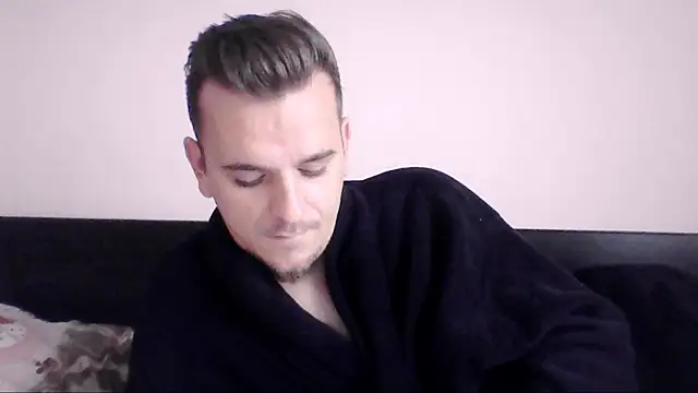 Snapshot of Huge_cock22cm chatting on 10.03.25 Huge cock22cm online show from 10.03.25