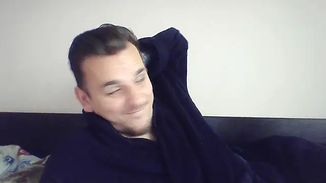 Snapshot of Huge_cock22cm chatting on 10.07.25 Huge cock22cm online show from 10.07.25