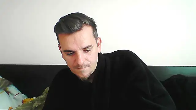 Snapshot of Huge_cock22cm chatting on 10.15.25 Huge cock22cm online show from 10.15.25