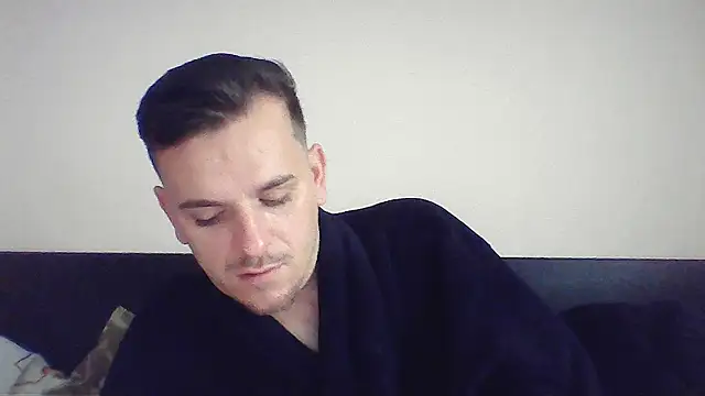 Snapshot of Huge_cock22cm chatting on 10.18.25 Huge cock22cm online show from 10.18.25