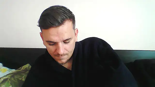 Snapshot of Huge_cock22cm chatting on 10.22.25 Huge cock22cm online show from 10.22.25