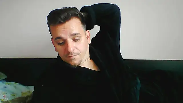 Snapshot of Huge_cock22cm chatting on 10.23.25 Huge cock22cm online show from 10.23.25