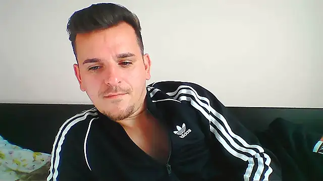 Snapshot of Huge_cock22cm chatting on 10.28.25 Huge cock22cm online show from 10.28.25