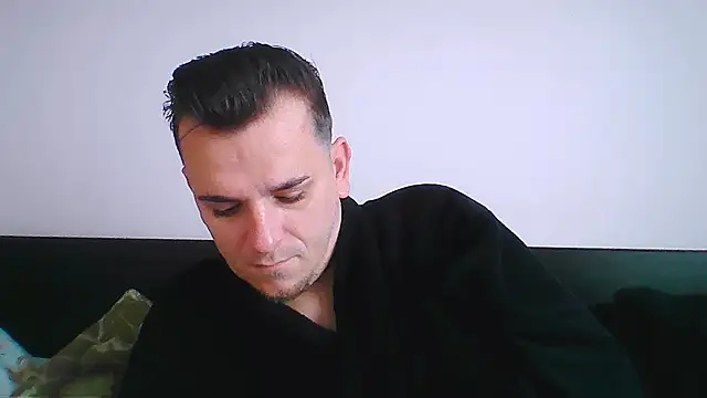 Snapshot of Huge_cock22cm chatting on 11.14.25 Huge cock22cm online show from 11.14.25