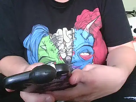 MissKisu online show from 10.05.25