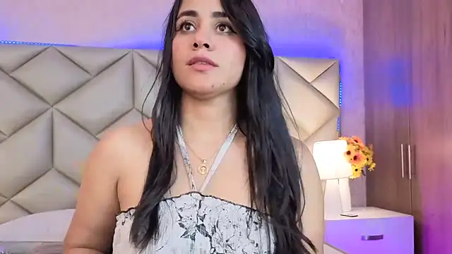 Snapshot of Brenda_Garcia chatting on 09.23.25 Brenda Garcia online show from 09.23.25