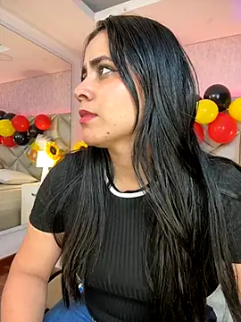 Snapshot of Brenda_Garcia chatting on 10.01.25 Brenda Garcia online show from 10.01.25