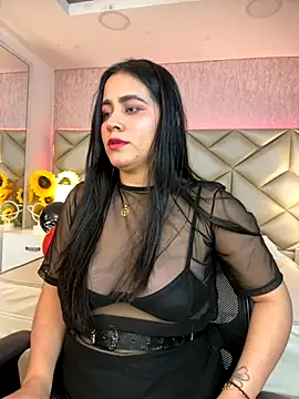 Snapshot of Brenda_Garcia chatting on 10.03.25 Brenda Garcia online show from 10.03.25