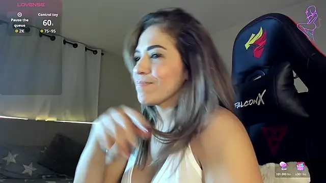 Snapshot of karimhunt chatting on 11.14.25 karimhunt online show from 11.14.25