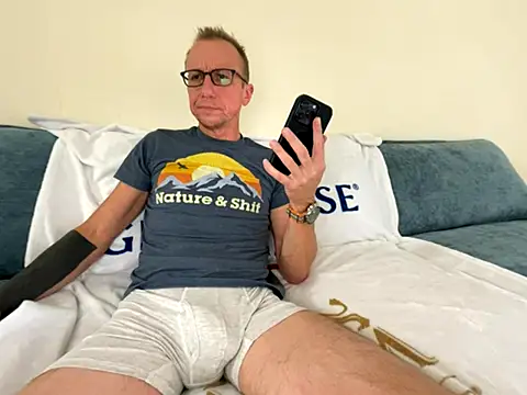 mouser21212 online show from 10.29.25