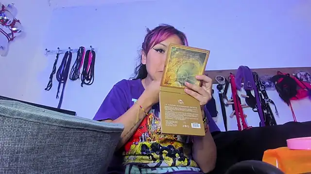 LucyStrike  online show from 02.05.26