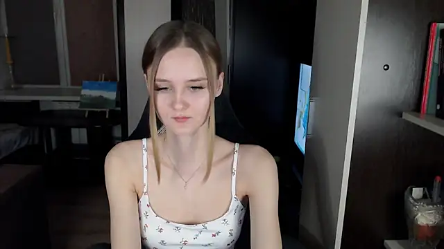 Snapshot of _Sansa_stark_ chatting on 02.17.25 Sansa stark online show from 02.17.25