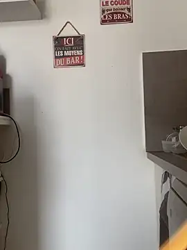 Luccreccia  online show from 10.09.25